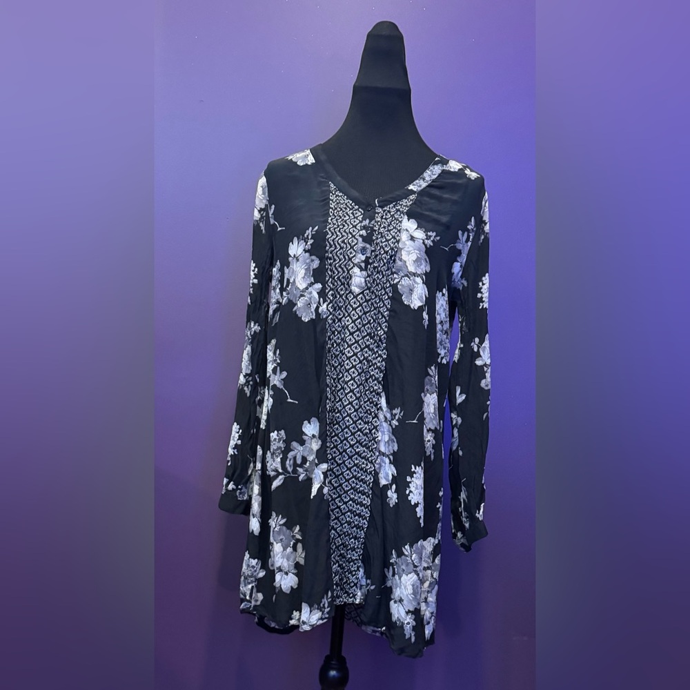 Tolani 100% Silk Floral Long Sleeve Blouse